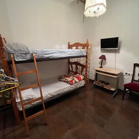 Apartamento En Pleno Centro De Marchena 3 Dormitorios 3 Banos Privados מראה חיצוני תמונה