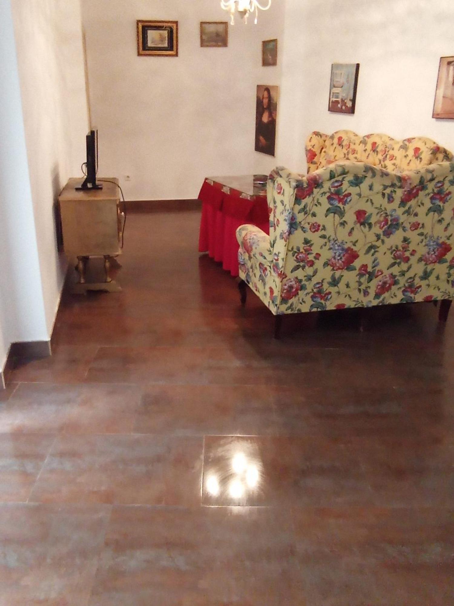 Apartamento En Pleno Centro De Marchena 3 Dormitorios 3 Banos Privados מראה חיצוני תמונה