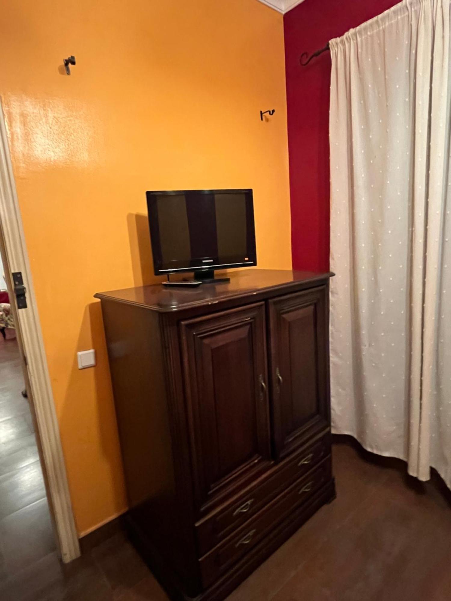 Apartamento En Pleno Centro De Marchena 3 Dormitorios 3 Banos Privados מראה חיצוני תמונה