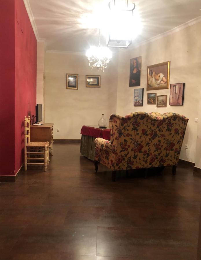 Apartamento En Pleno Centro De Marchena 3 Dormitorios 3 Banos Privados מראה חיצוני תמונה