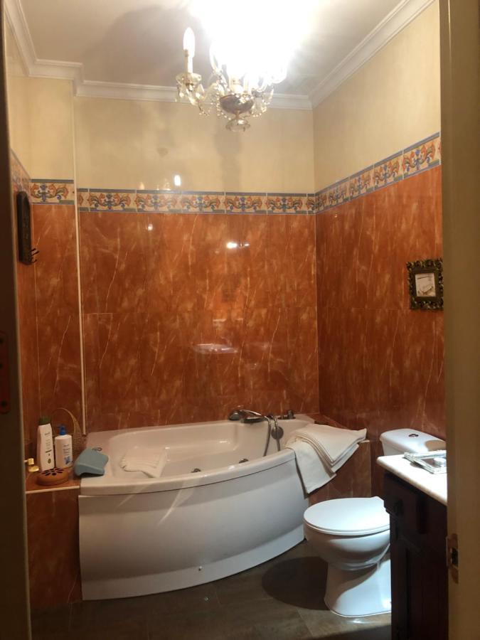 Apartamento En Pleno Centro De Marchena 3 Dormitorios 3 Banos Privados מראה חיצוני תמונה