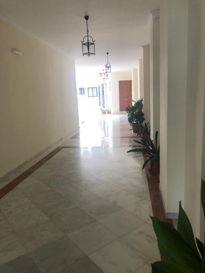 Apartamento En Pleno Centro De Marchena 3 Dormitorios 3 Banos Privados מראה חיצוני תמונה