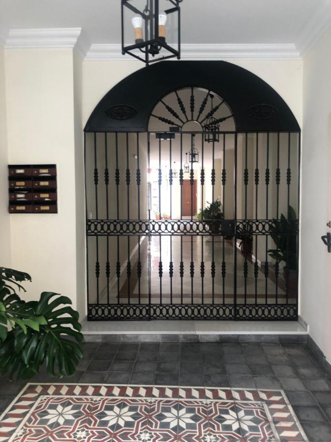Apartamento En Pleno Centro De Marchena 3 Dormitorios 3 Banos Privados מראה חיצוני תמונה