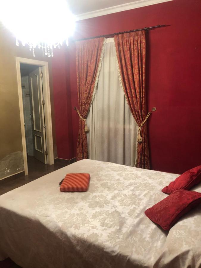 Apartamento En Pleno Centro De Marchena 3 Dormitorios 3 Banos Privados מראה חיצוני תמונה